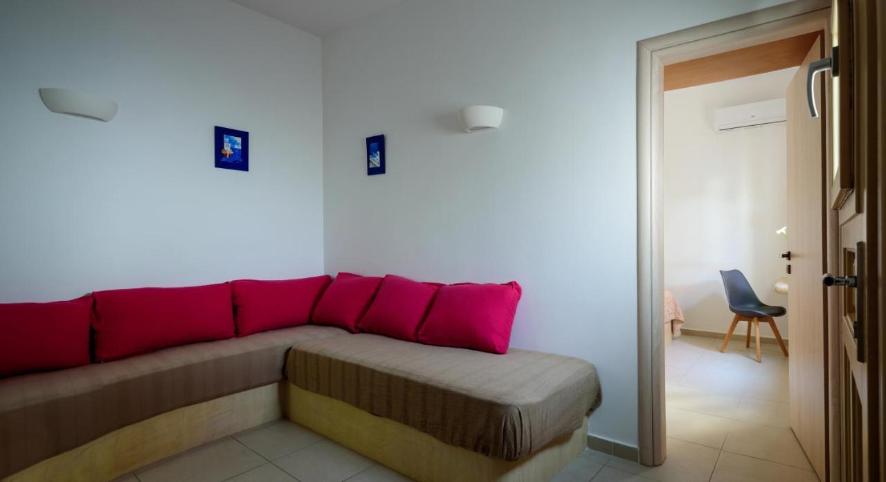 Appartamento Heart Of Oia - Private House With Jacuzzi Esterno foto