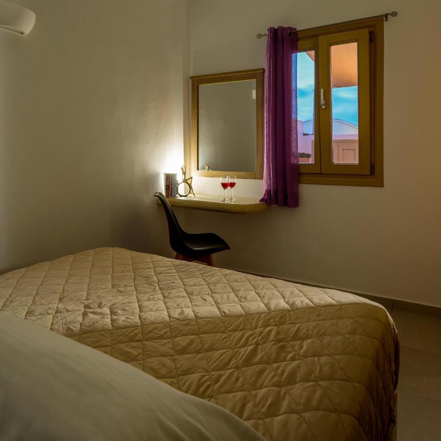 Appartamento Heart Of Oia - Private House With Jacuzzi Esterno foto