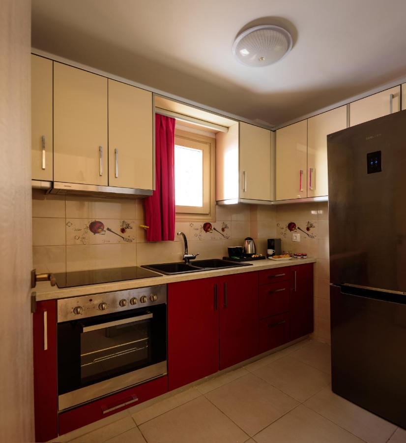 Appartamento Heart Of Oia - Private House With Jacuzzi Esterno foto