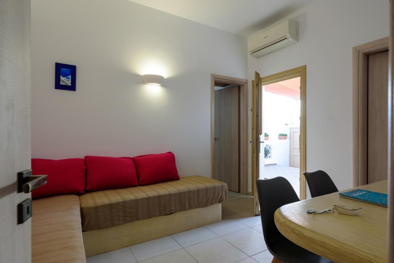 Appartamento Heart Of Oia - Private House With Jacuzzi Esterno foto