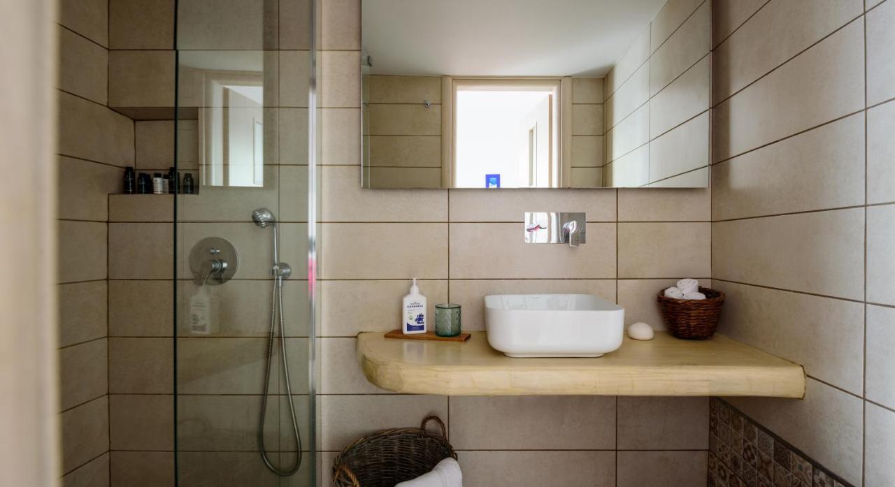 Appartamento Heart Of Oia - Private House With Jacuzzi Esterno foto
