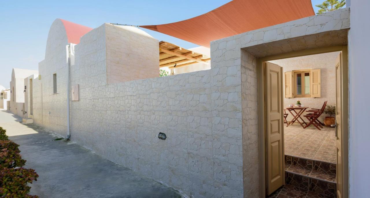 Appartamento Heart Of Oia - Private House With Jacuzzi Esterno foto