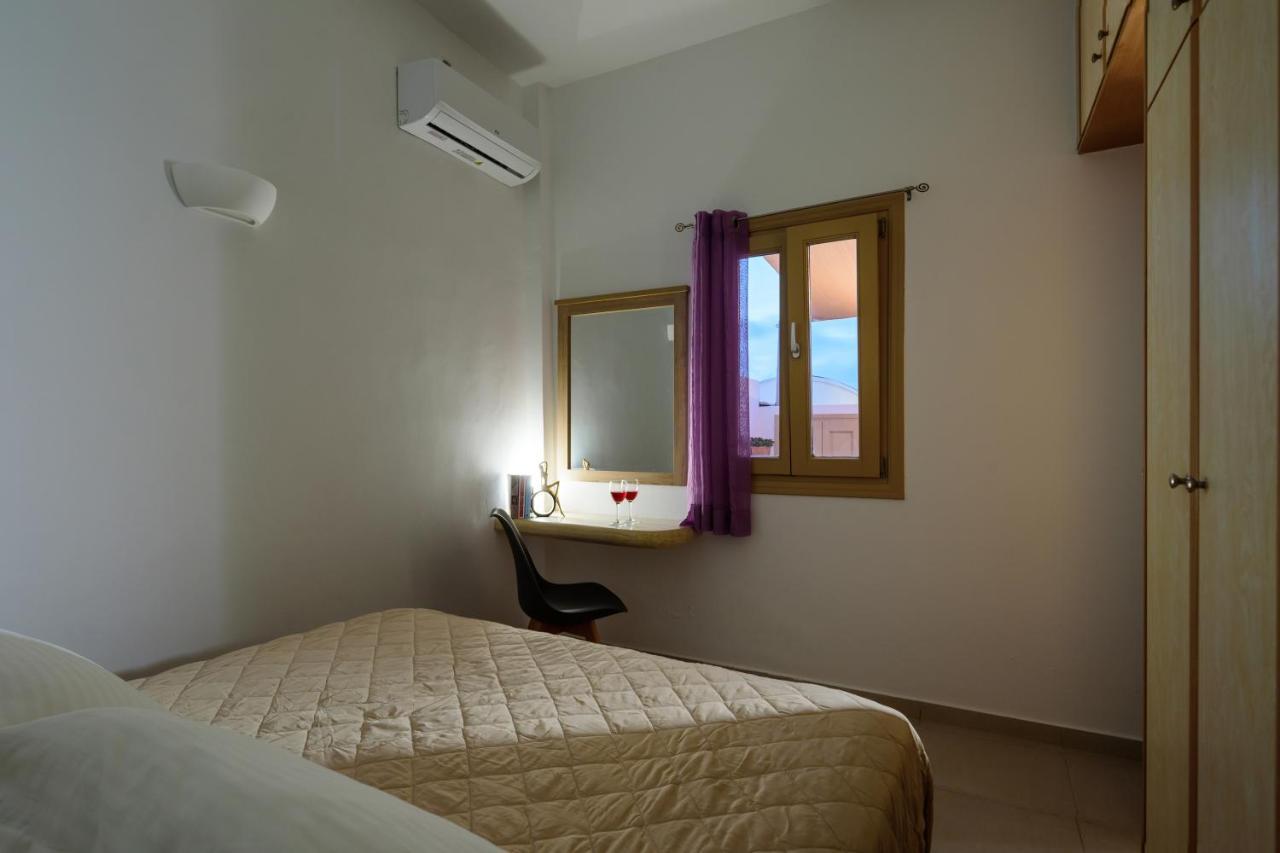 Appartamento Heart Of Oia - Private House With Jacuzzi Esterno foto